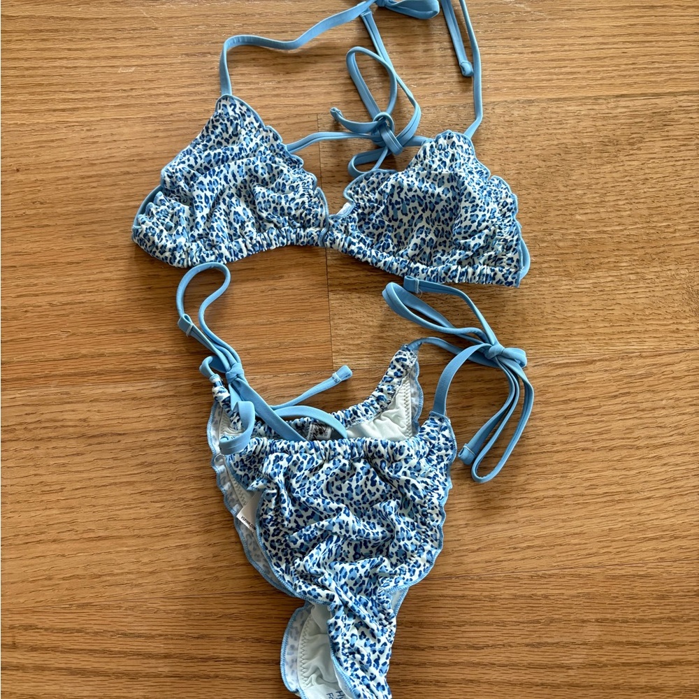 Frankie’s bikinis set